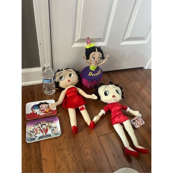 Betty boop doll plush and small decorative plates - Picture 4 of 8